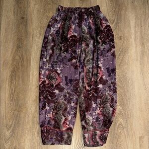 Van winkle & co- Purple and Pink Patterned Pants - size small